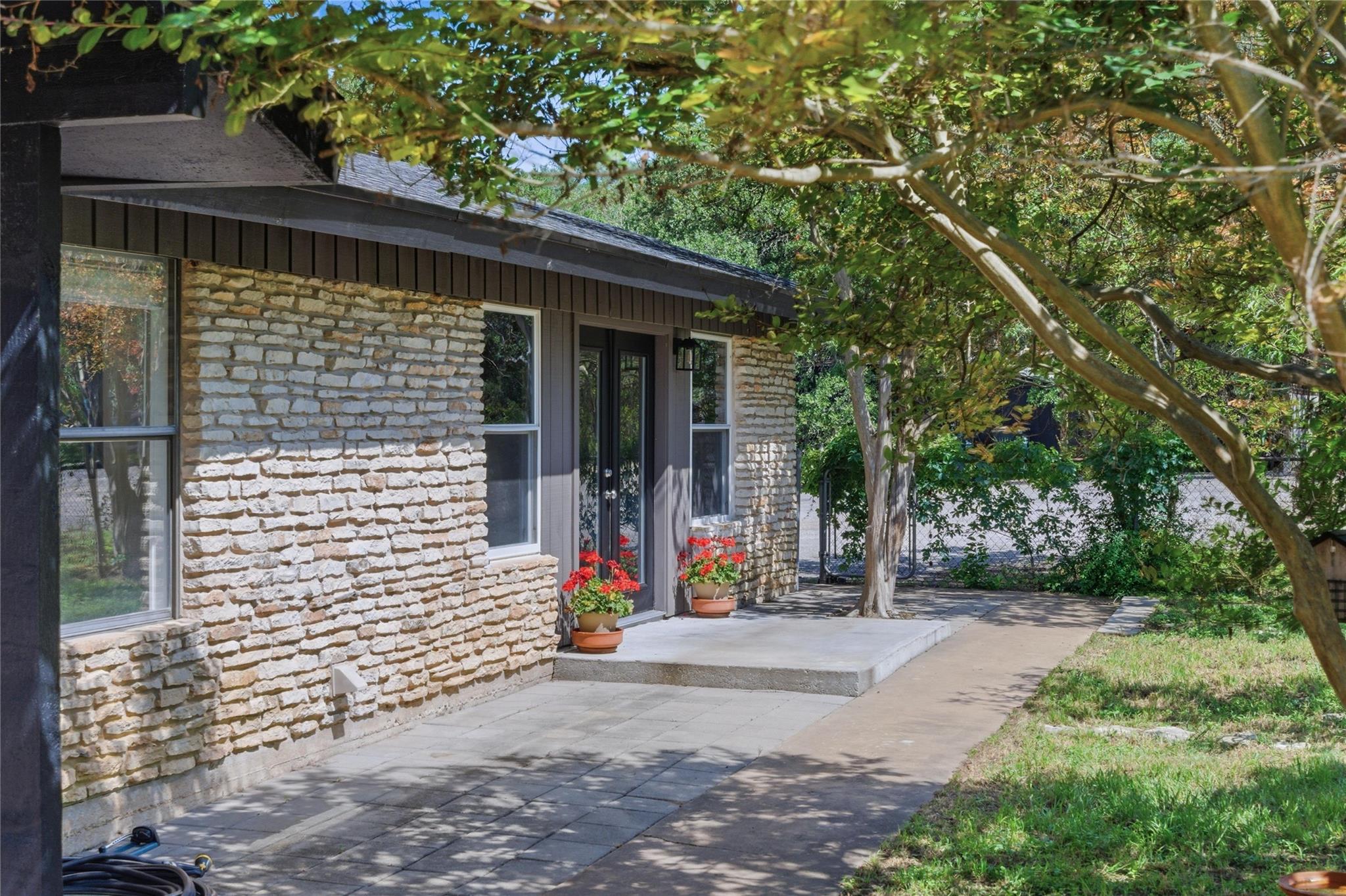 8203 N Madrone Trail N Austin TX 78737