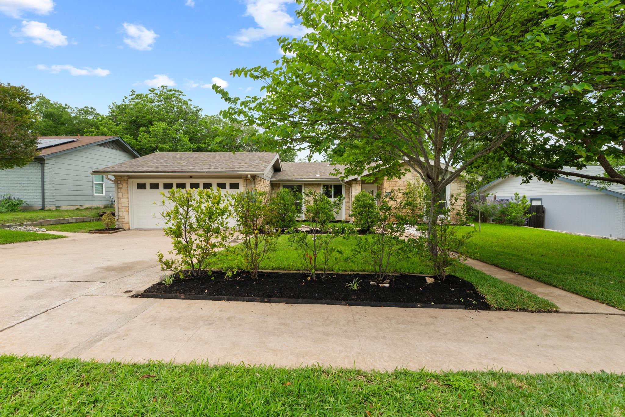 1608 Springer Lane Austin TX 78758