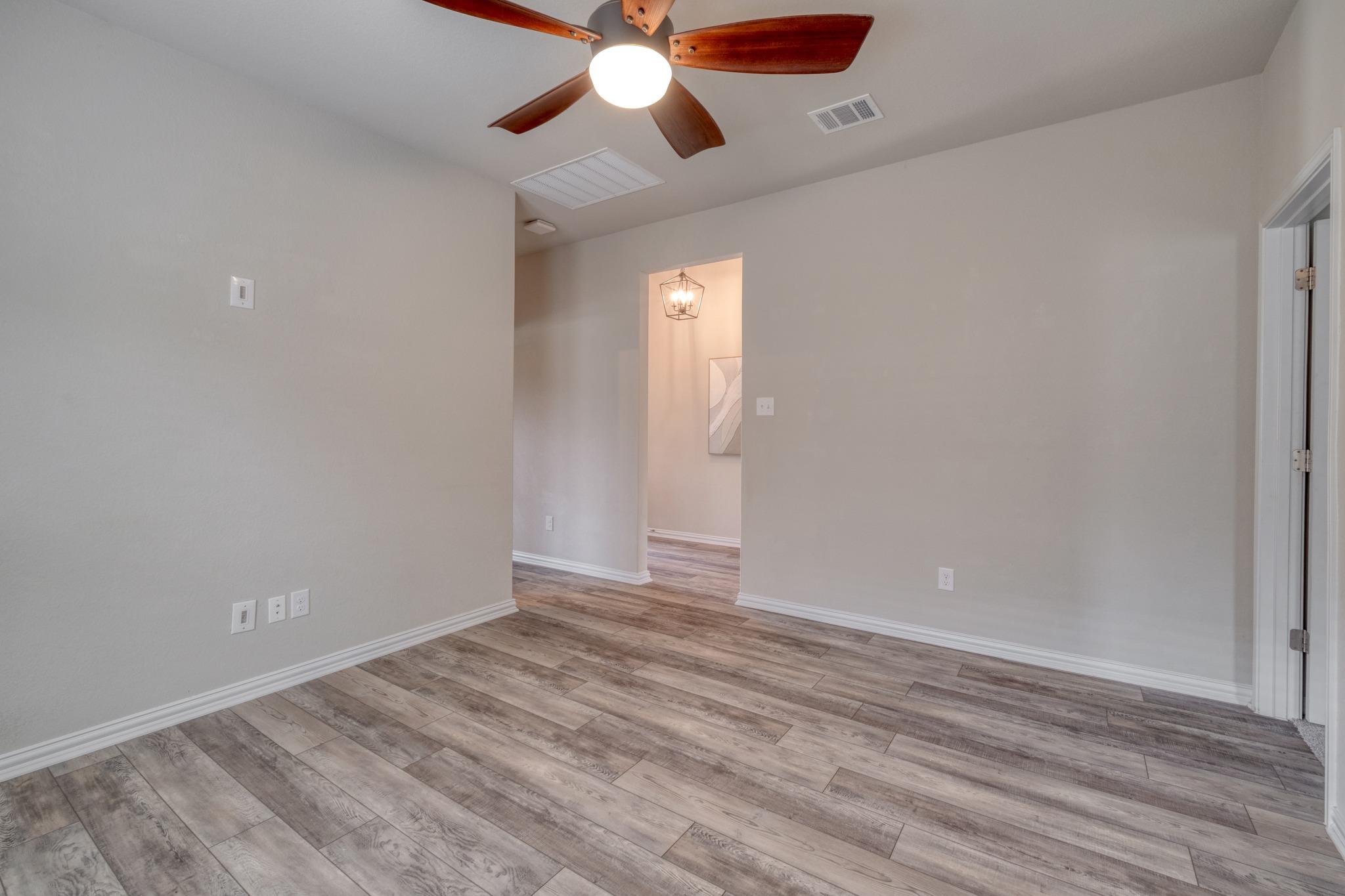 103 Brookside Street Hutto TX 78634