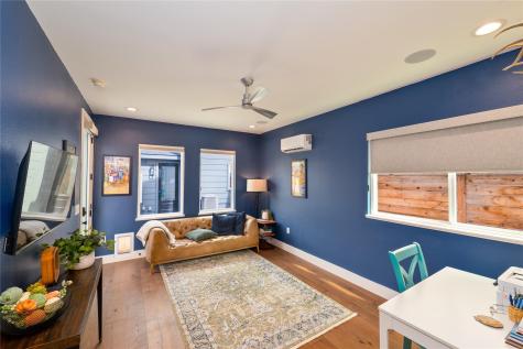 2004 Chestnut Avenue Austin TX 78722