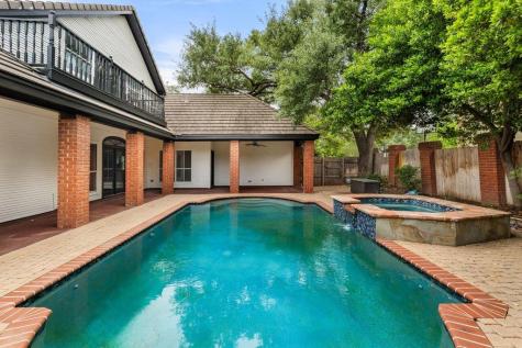 33 Cottondale Road The Hills TX 78738