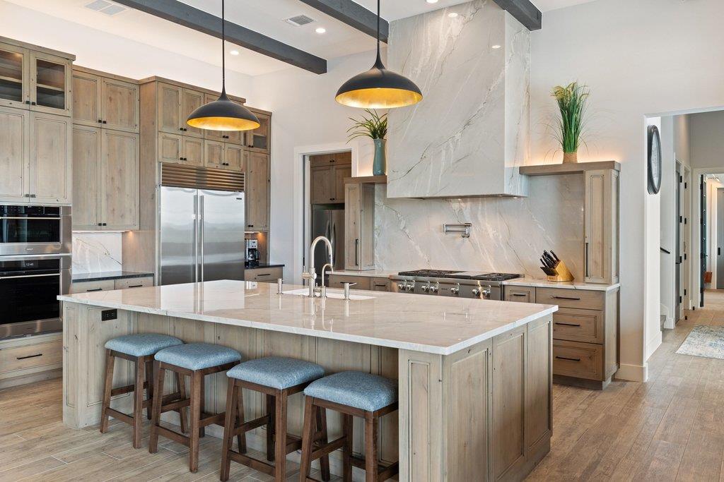 2923 Cliff Point Spicewood TX 78669