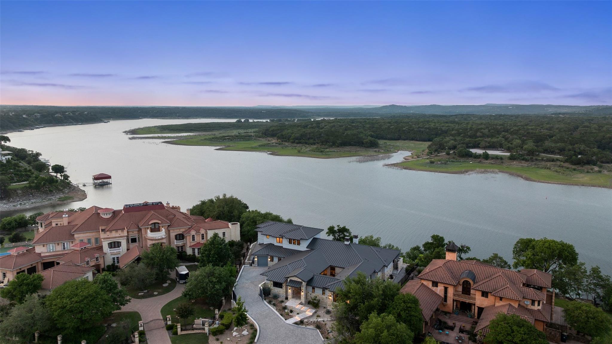 2923 Cliff Point Spicewood TX 78669
