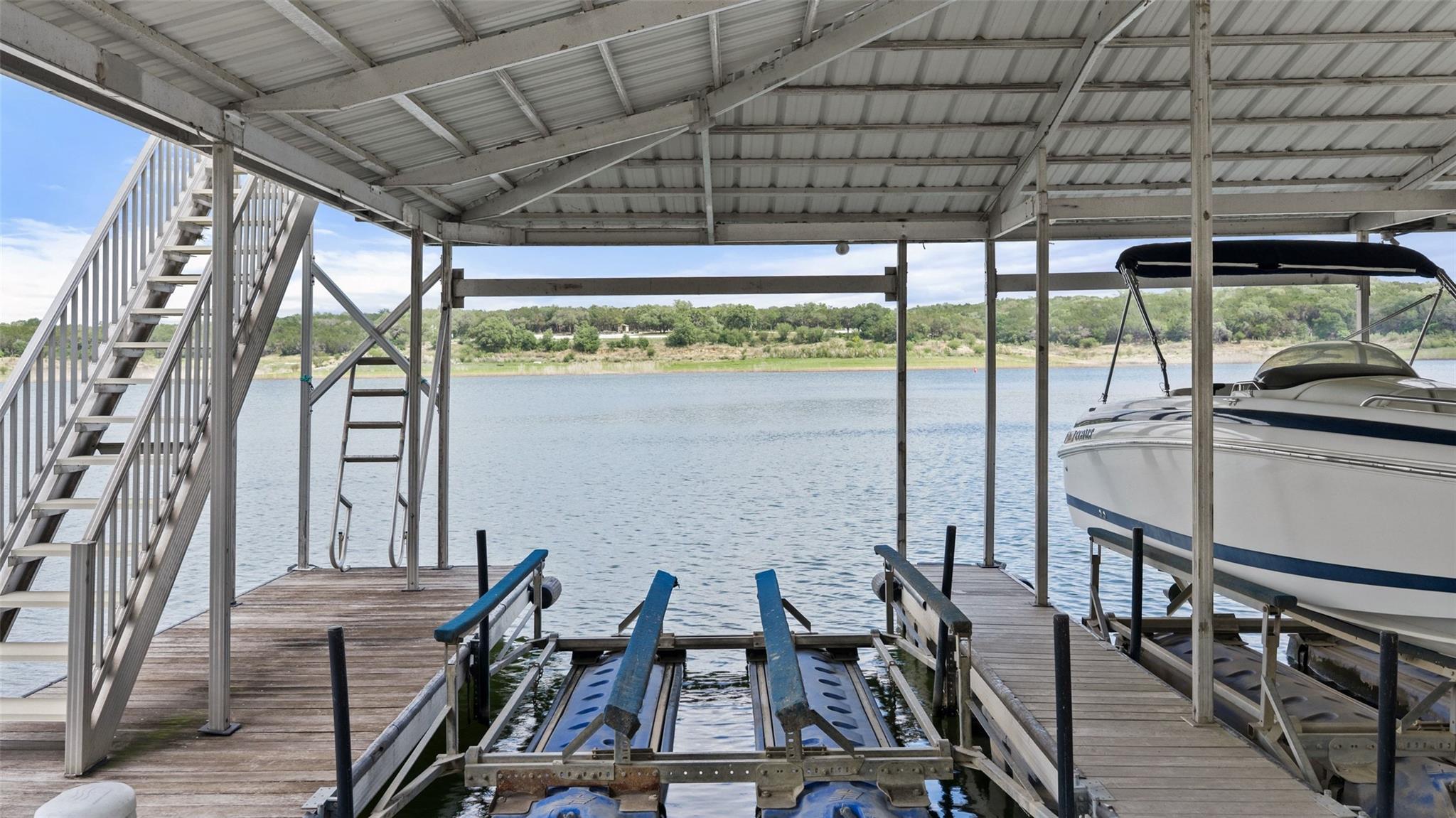 2923 Cliff Point Spicewood TX 78669