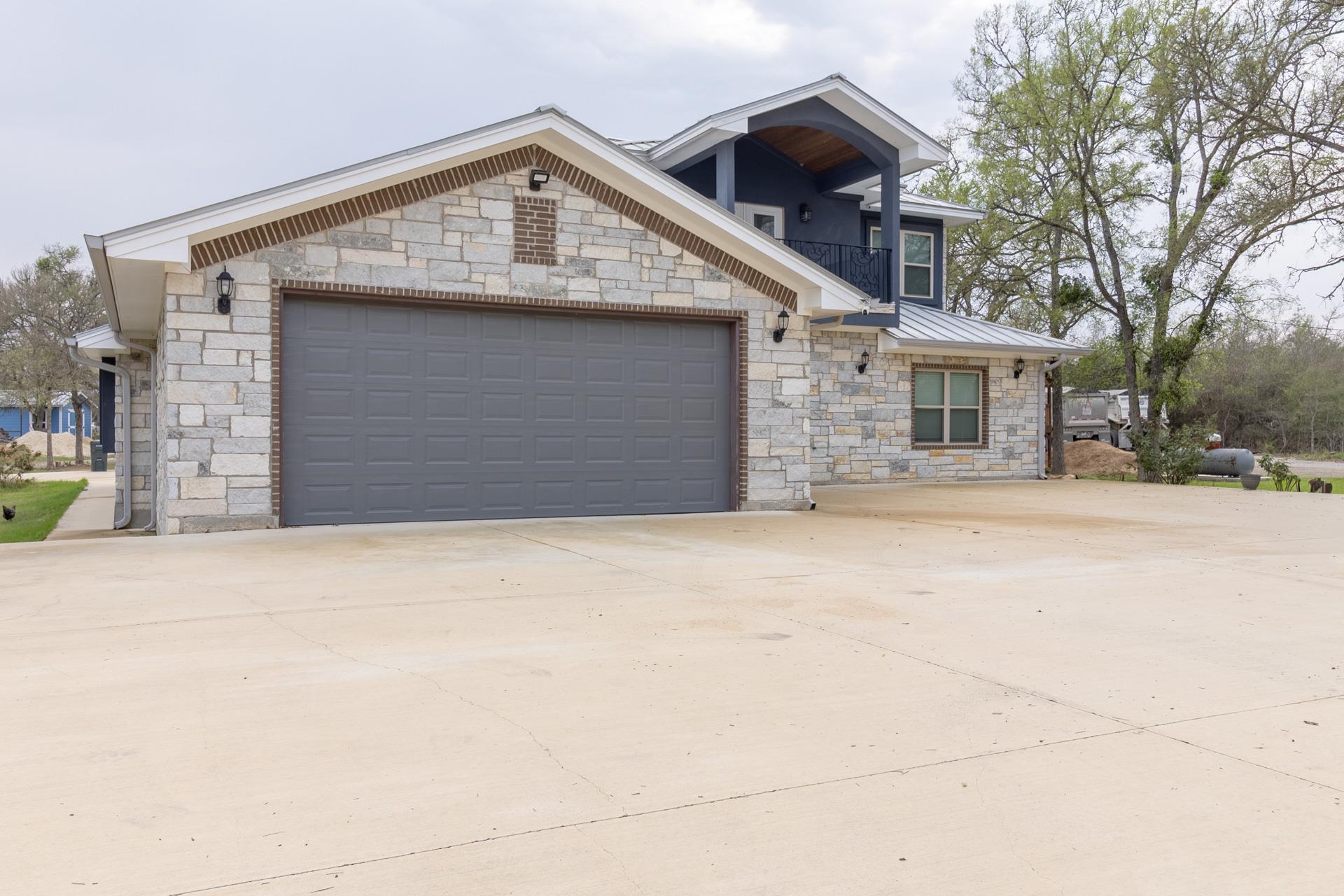319 Lonesome Dove Drive Cedar Creek TX 78612