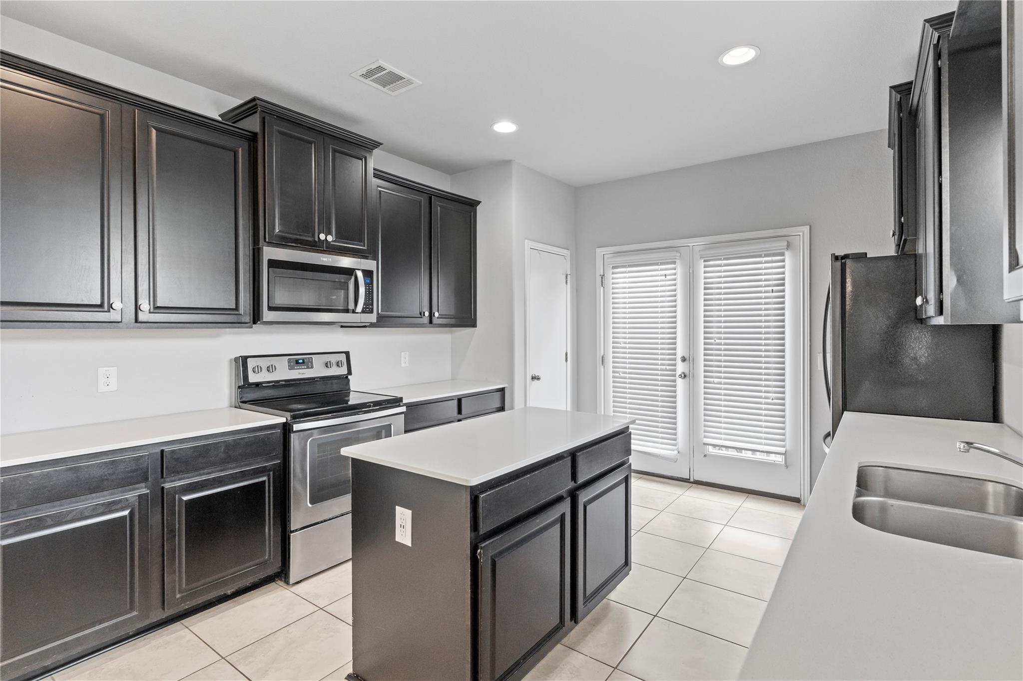 245 E Broade Street Leander TX 78641