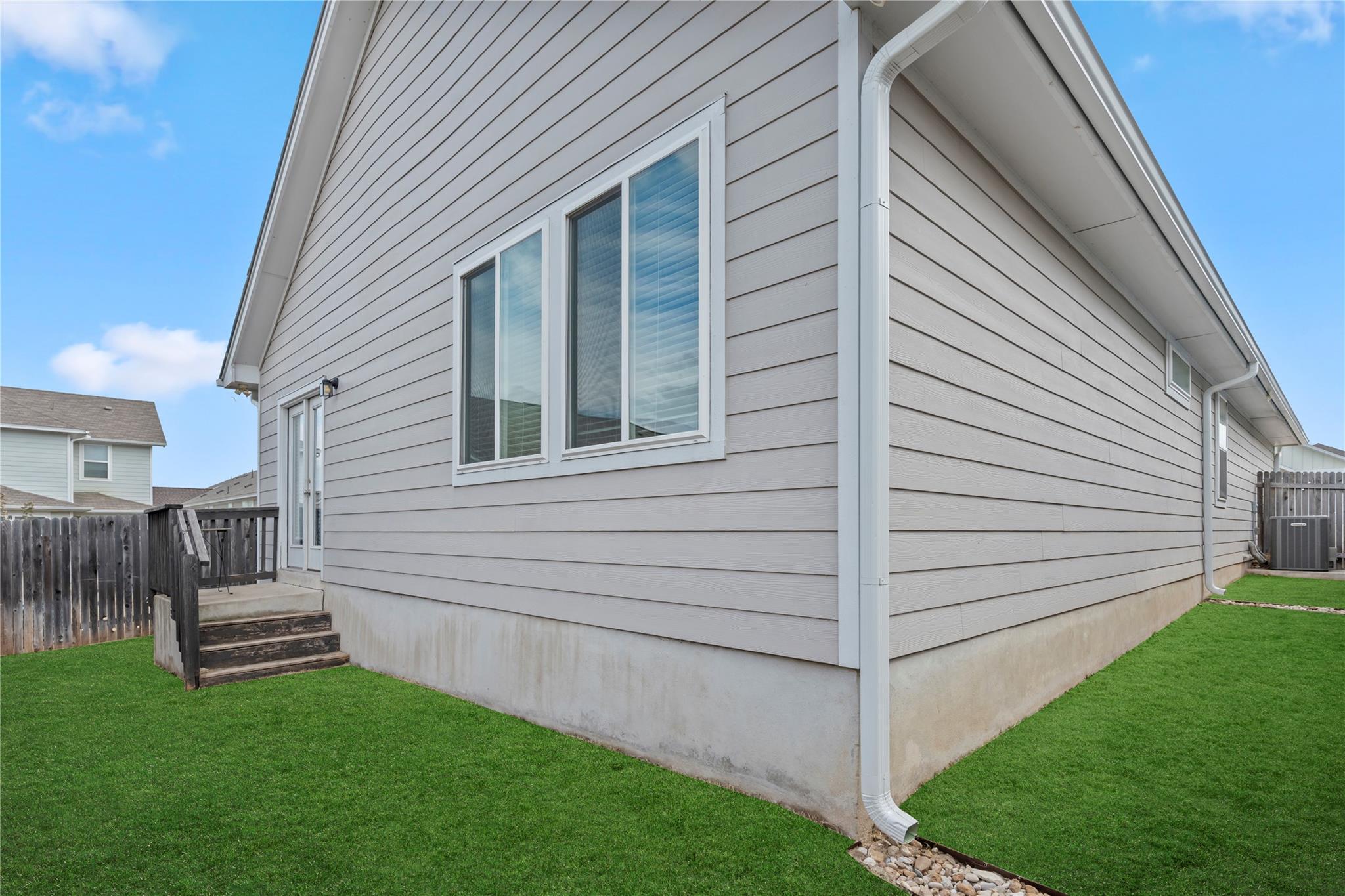 245 E Broade Street Leander TX 78641