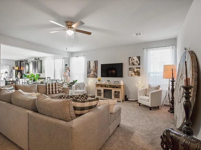 245 E Broade Street Leander TX 78641