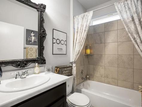 245 E Broade Street Leander TX 78641