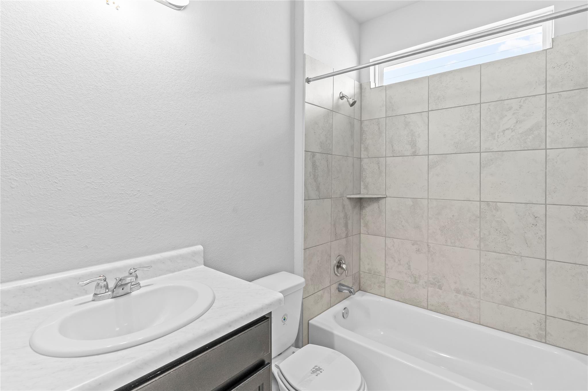 245 E Broade Street Leander TX 78641