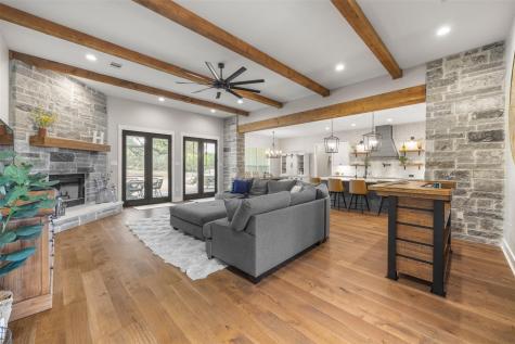 231 Hacienda Place Dripping Springs TX 78620