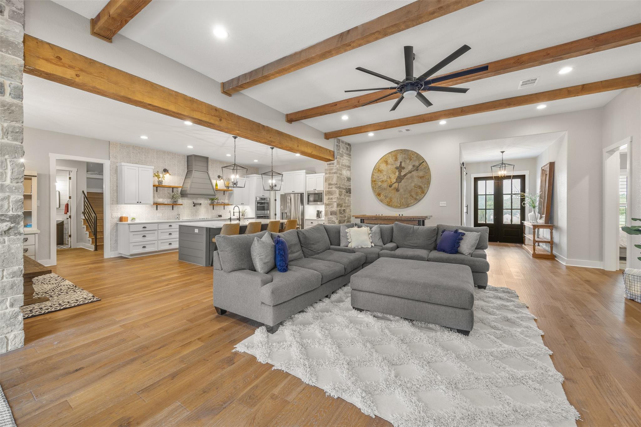 231 Hacienda Place Dripping Springs TX 78620