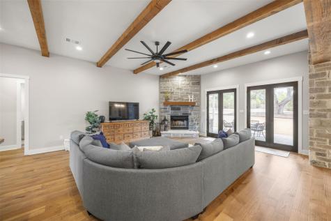 231 Hacienda Place Dripping Springs TX 78620