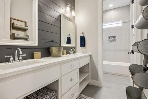 231 Hacienda Place Dripping Springs TX 78620