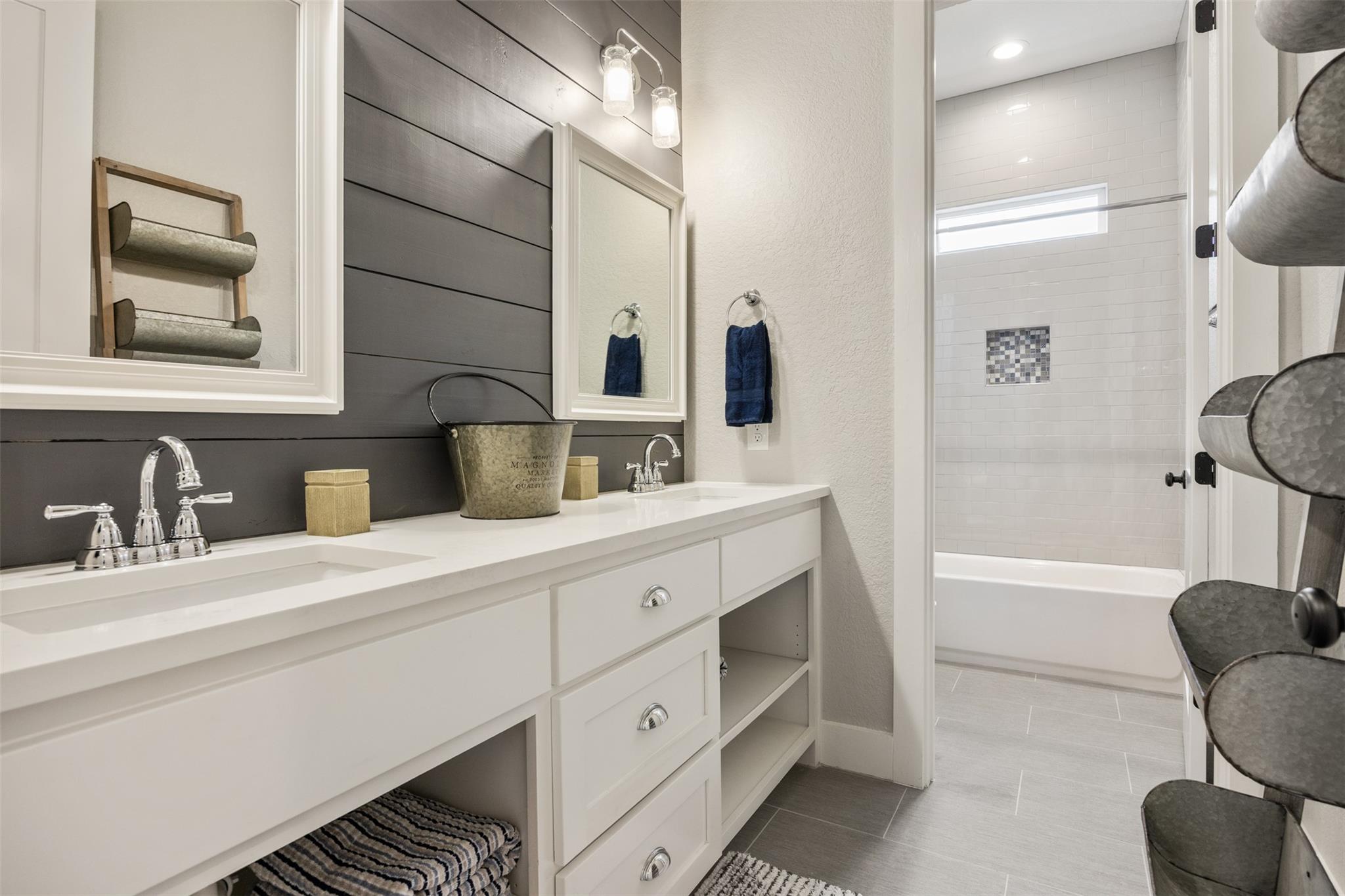 231 Hacienda Place Dripping Springs TX 78620