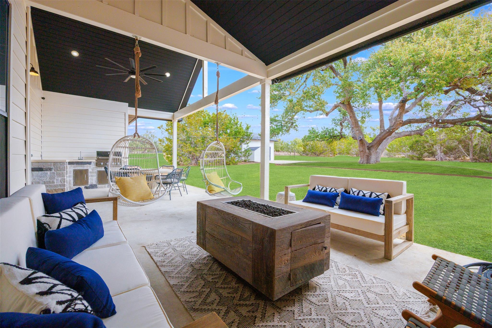 231 Hacienda Place Dripping Springs TX 78620
