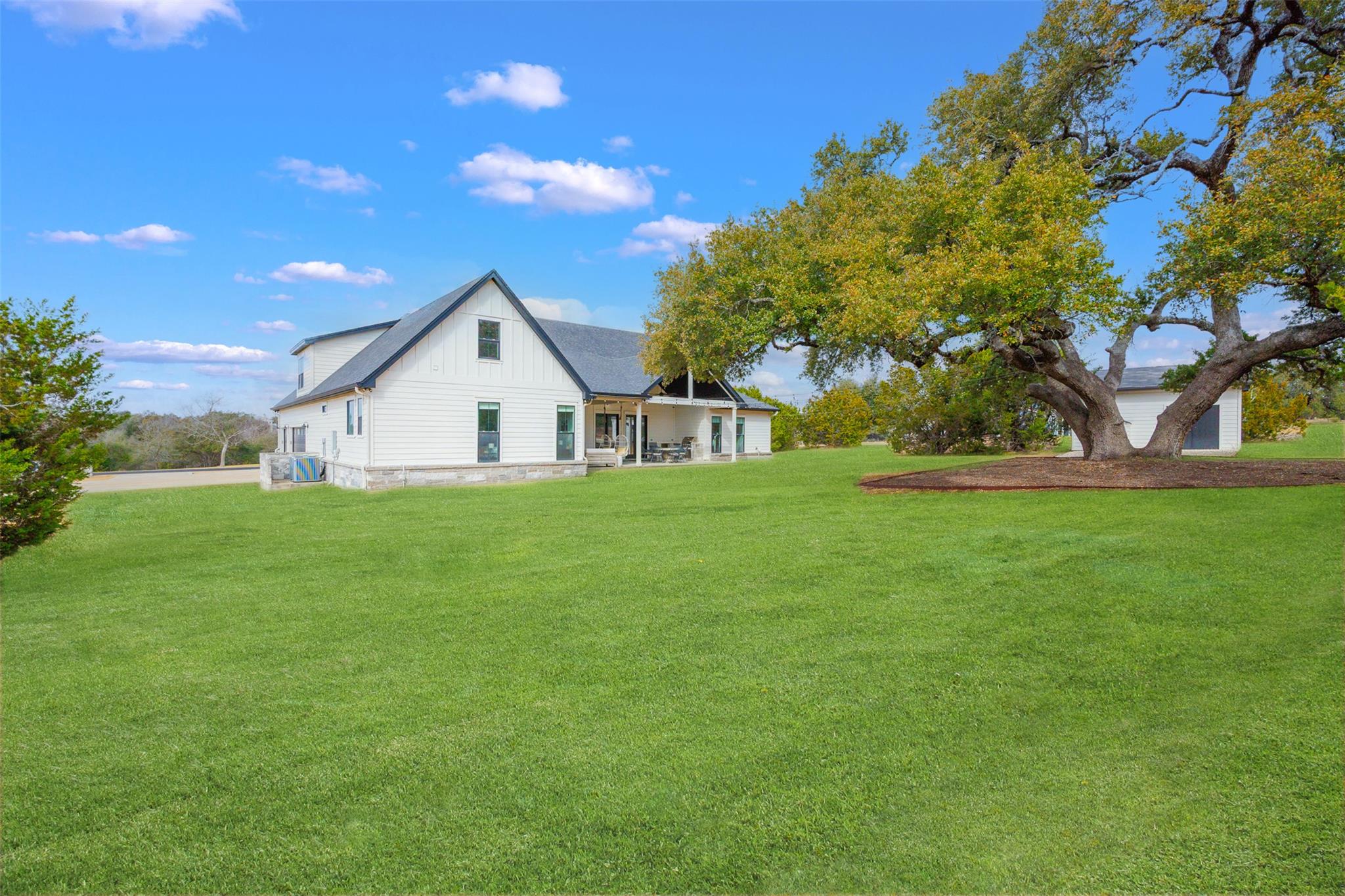 231 Hacienda Place Dripping Springs TX 78620