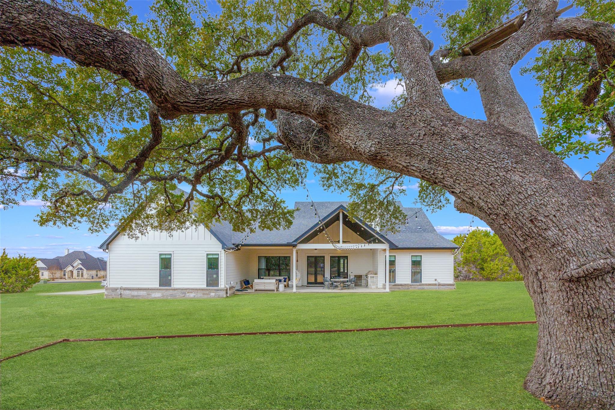 231 Hacienda Place Dripping Springs TX 78620