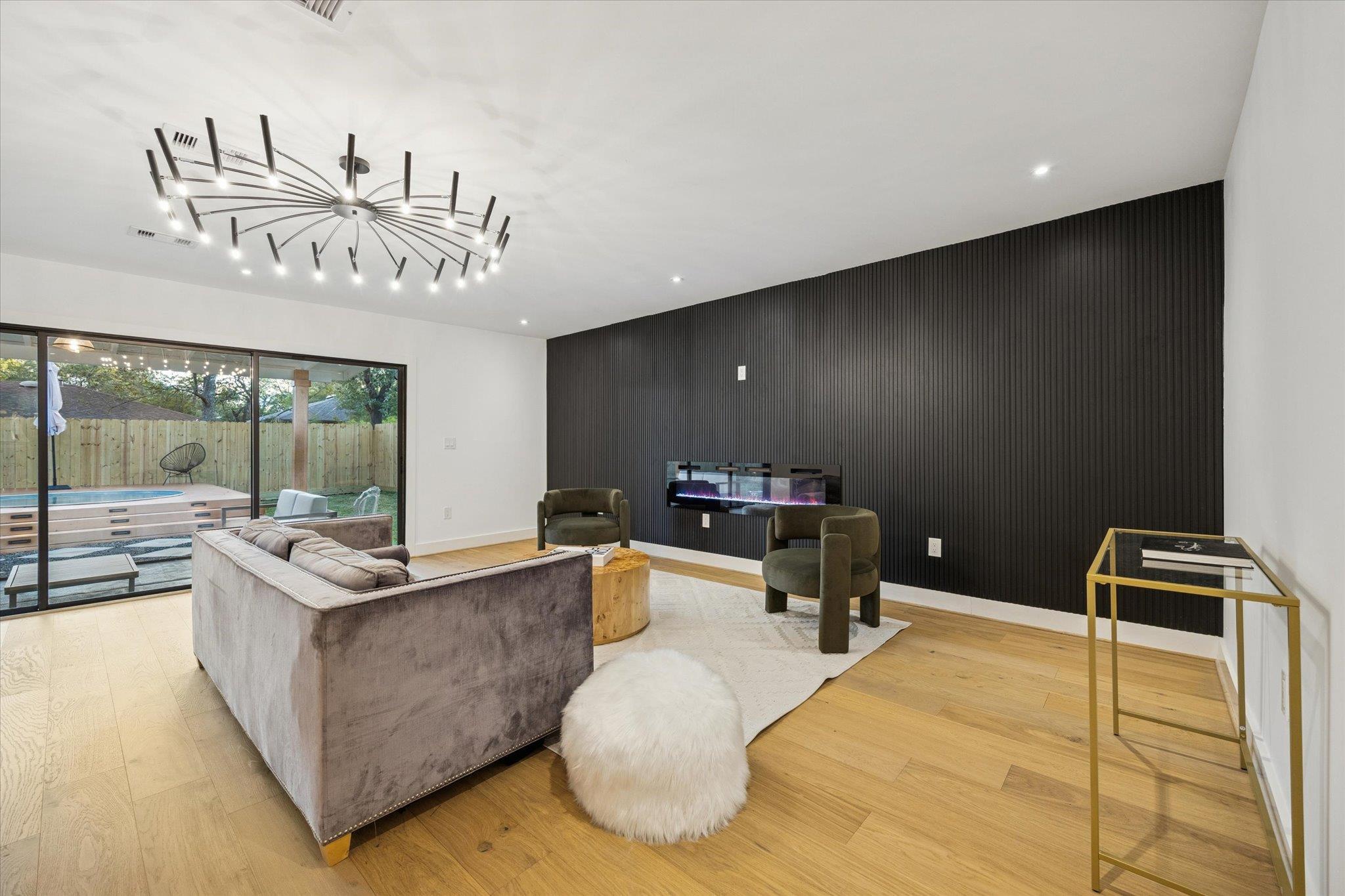 1611 Ridgehaven Drive Austin TX 78723
