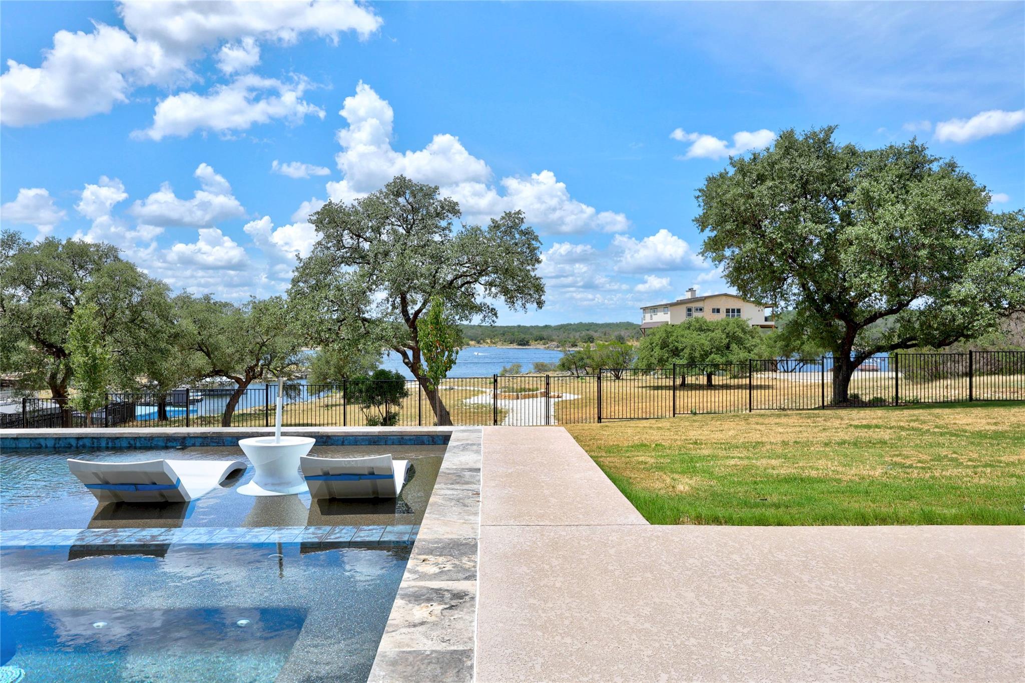 2912 Patriot Drive Lago Vista TX 78645