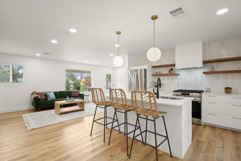 207 White Oak Drive Austin TX 78753