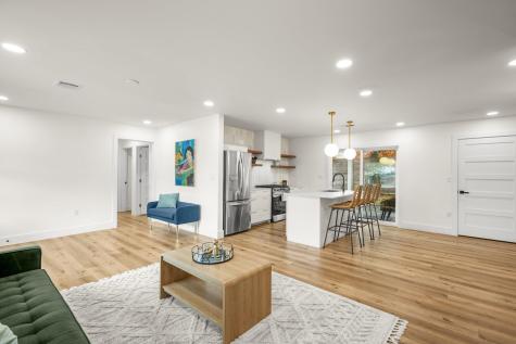207 White Oak Drive Austin TX 78753