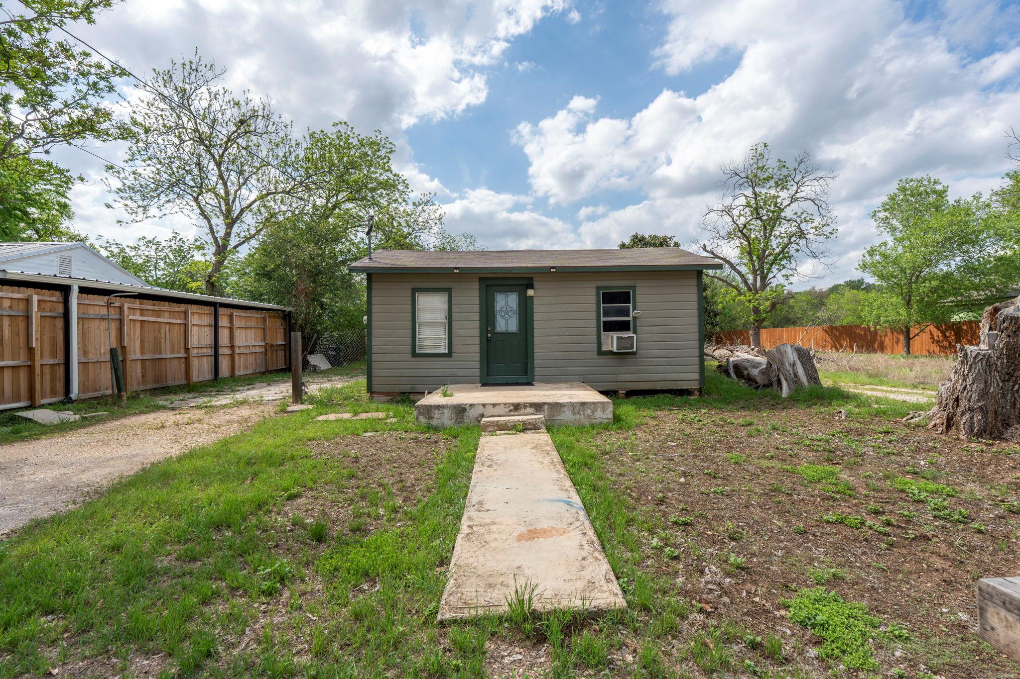 1130 Gravel Street San Marcos TX 78666
