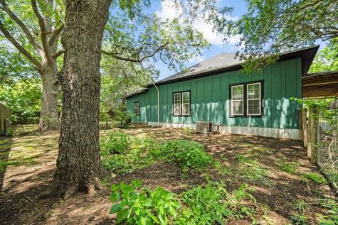 604 Avenue B Lexington TX 78947