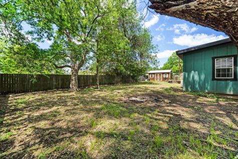 604 Avenue B Lexington TX 78947