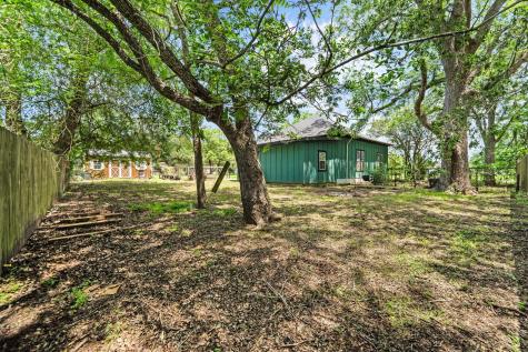604 Avenue B Lexington TX 78947
