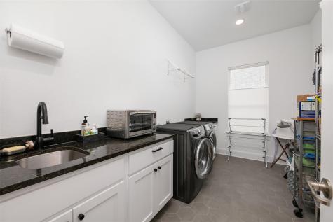438 Pear Tree Lane Austin TX 78737