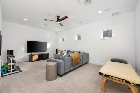 438 Pear Tree Lane Austin TX 78737