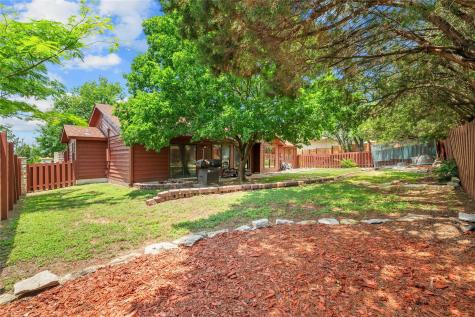 104 Carefree Circle Lakeway TX 78734