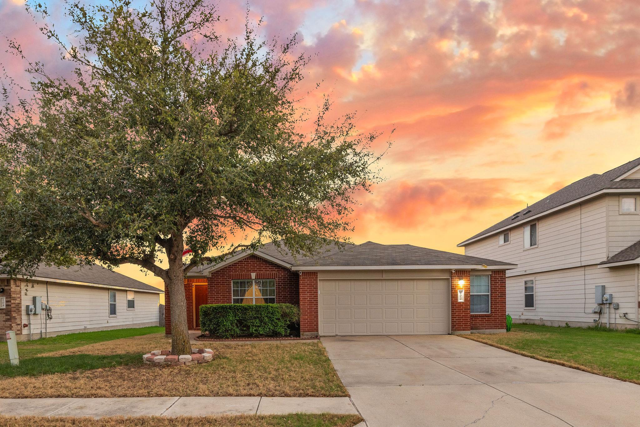 102 Camellia Drive Hutto TX 78634
