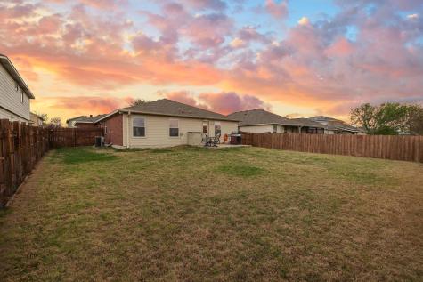 102 Camellia Drive Hutto TX 78634