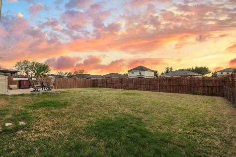 102 Camellia Drive Hutto TX 78634
