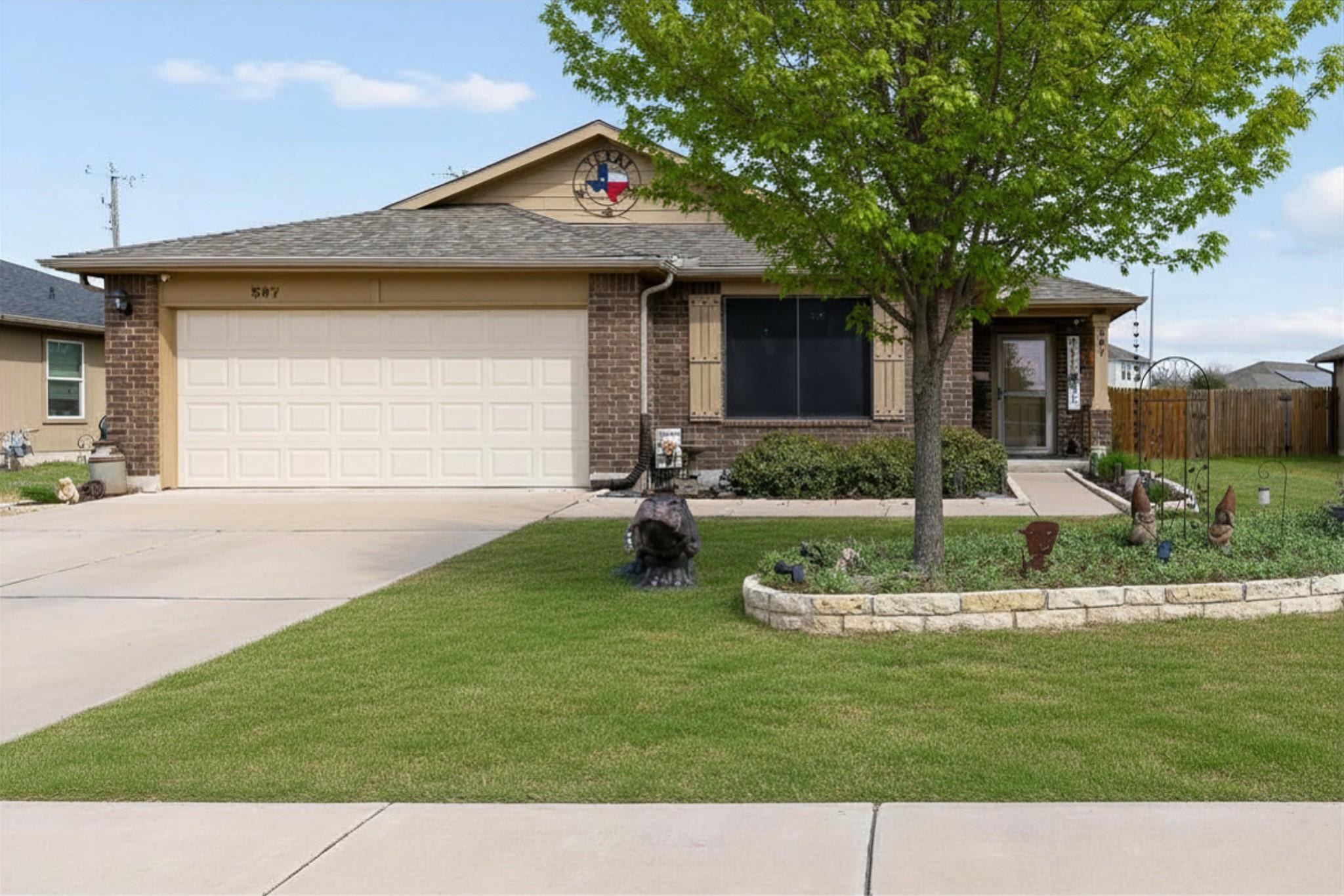 507 Luna Vista Drive Hutto TX 78634