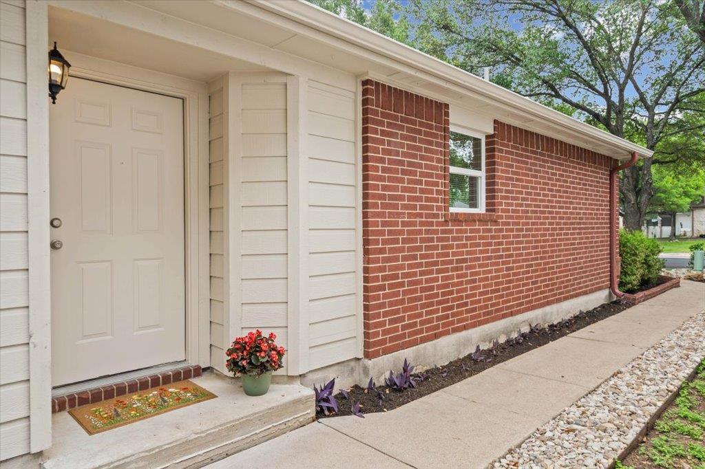 1404 Sir Thopas Trail Austin TX 78748