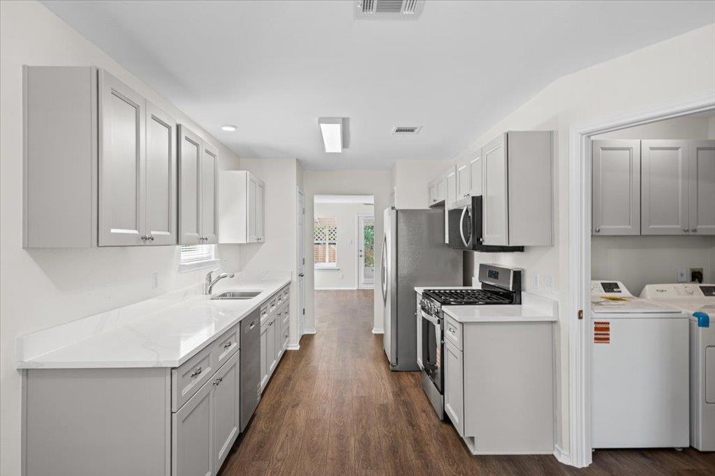 1404 Sir Thopas Trail Austin TX 78748