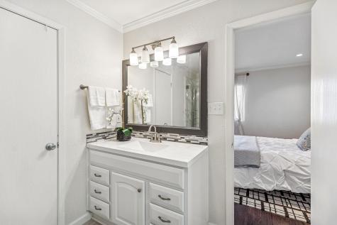 5502 Porsche Lane Austin TX 78749