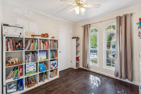 5502 Porsche Lane Austin TX 78749