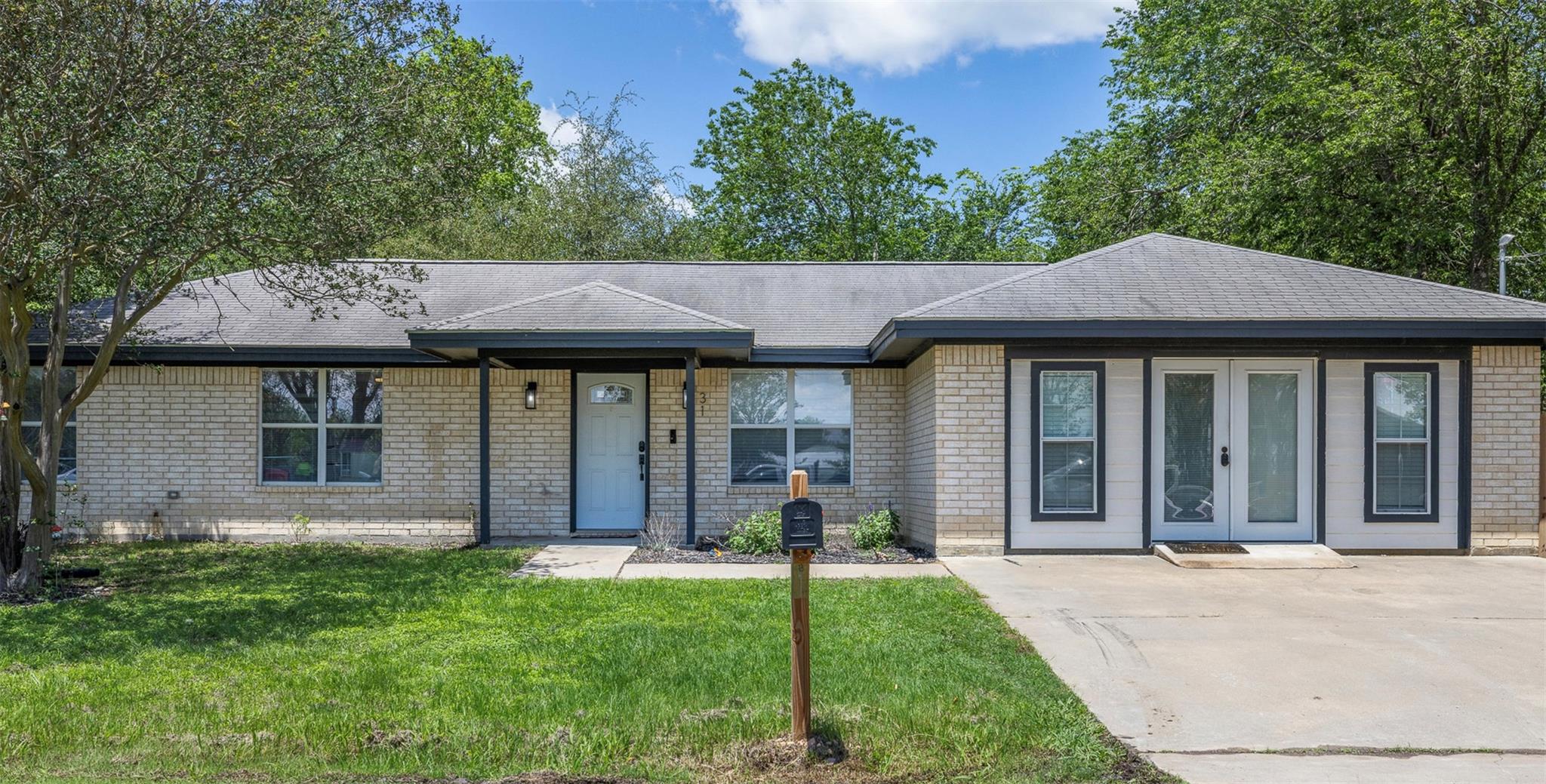 312 Holcombe Drive Lexington TX 78947