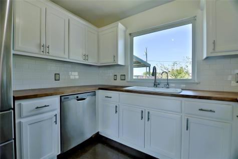 152 Round Up Drive Liberty Hill TX 78642