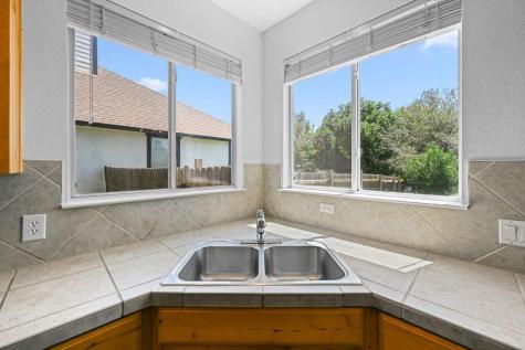 105 Farm House Road San Marcos TX 78666