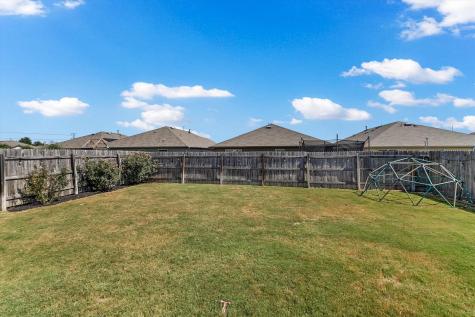 112 Groves Lane Hutto TX 78634