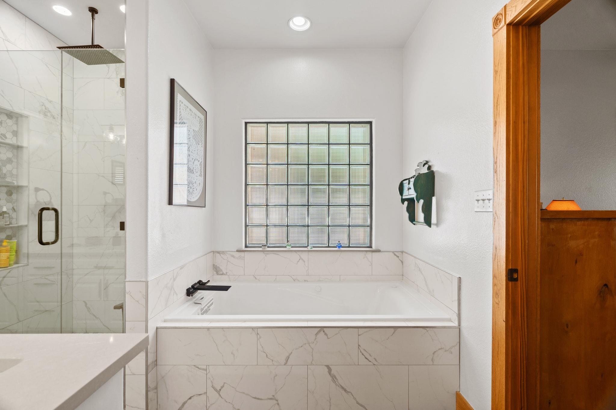 102 Camm Lary Circle Burnet TX 78611