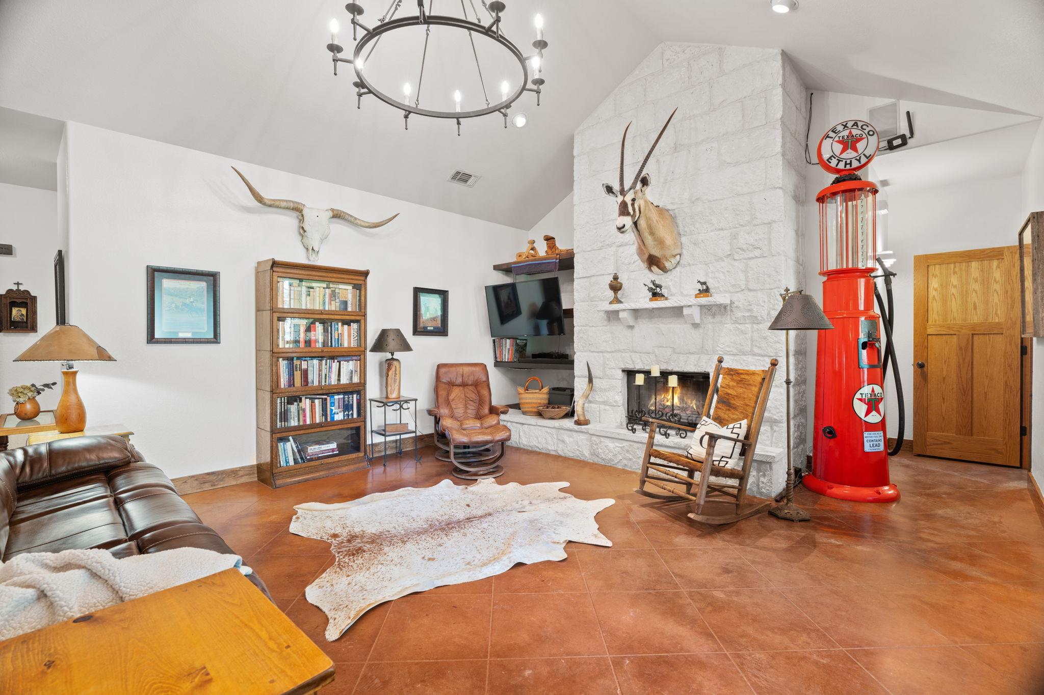 102 Camm Lary Circle Burnet TX 78611
