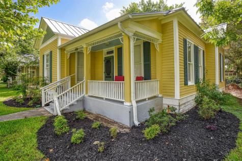 602 Mills Street Smithville TX 78957