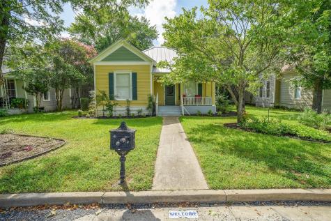 602 Mills Street Smithville TX 78957