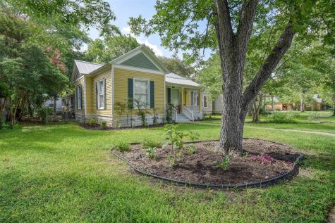 602 Mills Street Smithville TX 78957